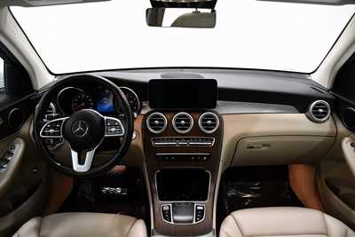 2022 Mercedes-Benz GLC-Class, $36995. Photo 7