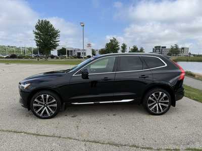 2023 Volvo XC60, $40995. Photo 2
