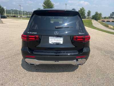 2025 Mercedes-Benz GLB-Class, $42995. Photo 6