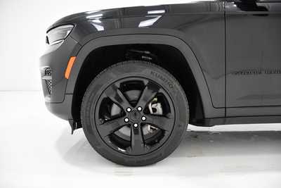 2023 Jeep Grand Cherokee L, $28495. Photo 6