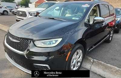 2021 Chrysler Pacifica, $31995. Photo 1