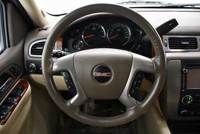 2013 GMC Yukon XL, $12995. Photo 8