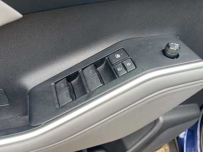 2021 Toyota Highlander, $36495. Photo 10