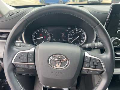 2021 Toyota Highlander, $36495. Photo 12