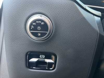 2025 Mercedes-Benz GLC-Class, $49995. Photo 11