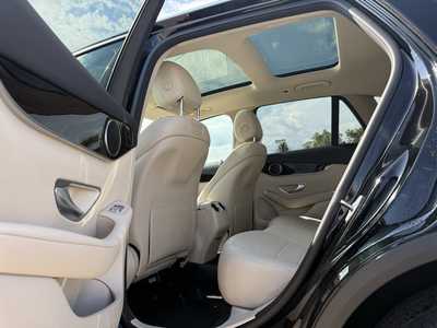 2018 Mercedes-Benz GLC-Class, $22995. Photo 6