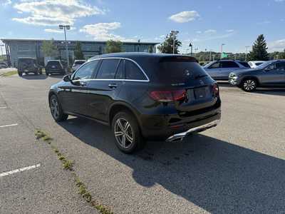 2020 Mercedes-Benz GLC-Class, $21500. Photo 3