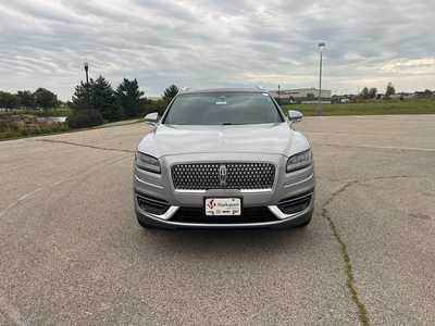 2020 Lincoln Nautilus, $22995. Photo 2