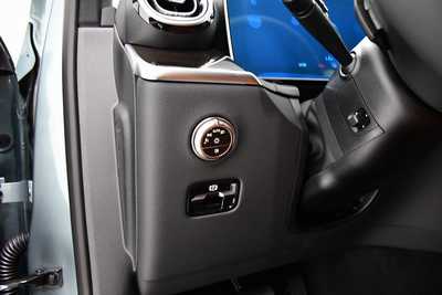 2026 Mercedes-Benz GLC-Class, $58600. Photo 9