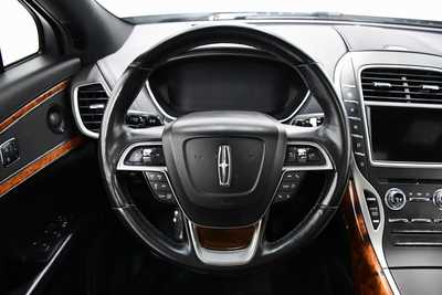 2020 Lincoln Nautilus, $21495. Photo 8