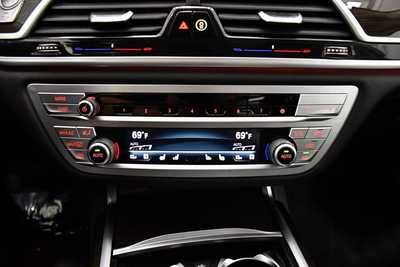 2022 BMW 7 Series, $44795. Photo 12