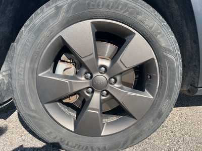 2017 Jeep Cherokee, $14995. Photo 9