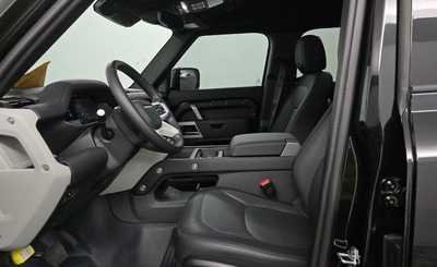 2024 Land Rover Defender, $66458. Photo 3