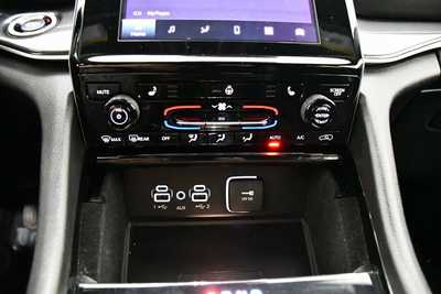 2021 Jeep Grand Cherokee L, $27995. Photo 12