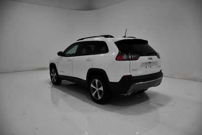 2022 Jeep Cherokee, $23495. Photo 3