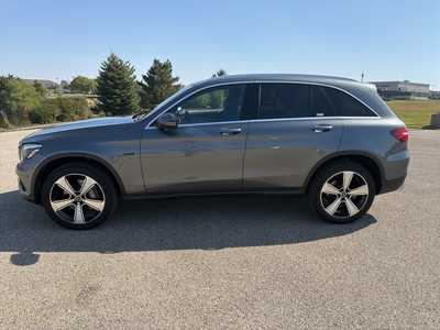2019 Mercedes-Benz GLC-Class, $15495. Photo 3
