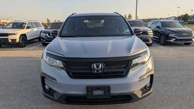 2022 Honda Pilot, $35495. Photo 2