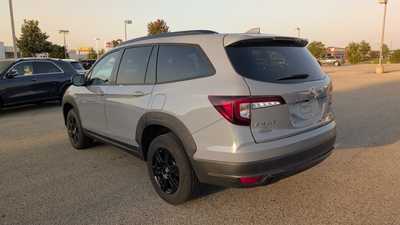 2022 Honda Pilot, $35495. Photo 7