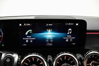 2022 Mercedes-Benz GLB-Class, $30795. Photo 11