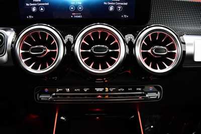 2022 Mercedes-Benz GLB-Class, $30795. Photo 12