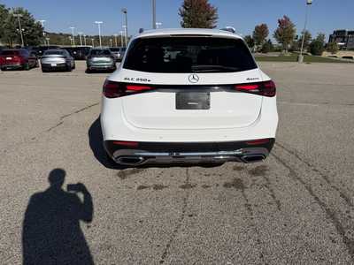 2025 Mercedes-Benz GLC-Class, $54995. Photo 7