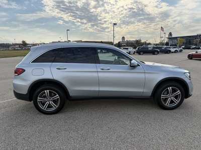 2021 Mercedes-Benz GLC-Class, $26995. Photo 5