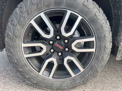 2022 GMC 1500 Crew Cab, $44995. Photo 9
