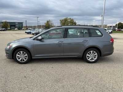 2017 Volkswagen Golf, $13495. Photo 5