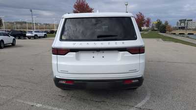 2022 Jeep Wagoneer, $41995. Photo 6