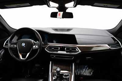 2022 BMW X6, $50795. Photo 8
