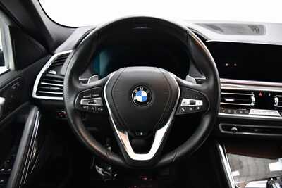 2022 BMW X6, $50795. Photo 9
