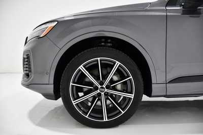 2025 Audi Q7, $49995. Photo 6