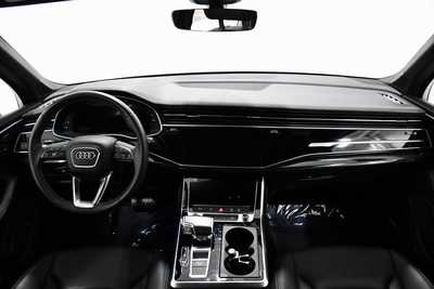 2025 Audi Q7, $49995. Photo 7