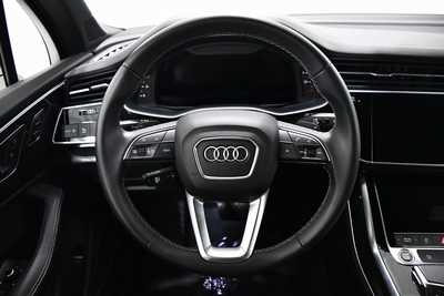 2025 Audi Q7, $49995. Photo 8