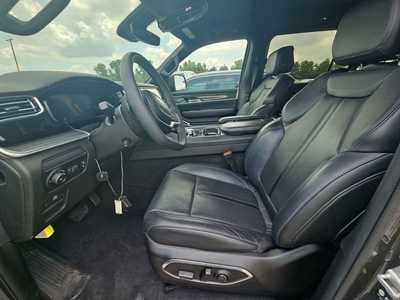 2022 Jeep Wagoneer, $42495. Photo 2