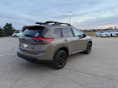 2025 Nissan Rogue, $30000. Photo 4