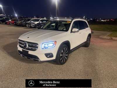 2022 Mercedes-Benz GLB-Class, $30995. Photo 1