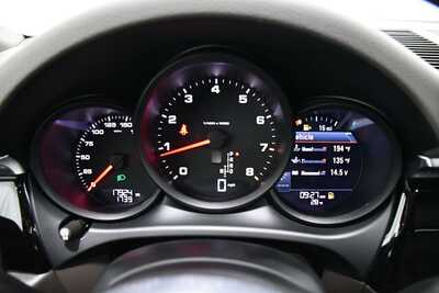 2021 Porsche Macan, $37245. Photo 12