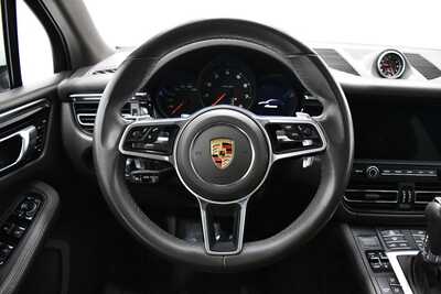 2021 Porsche Macan, $37245. Photo 9