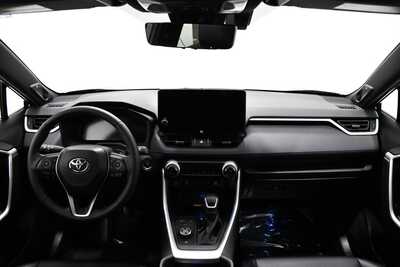 2024 Toyota RAV4, $35000. Photo 8