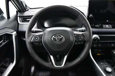 2024 Toyota RAV4, $35000. Photo 9