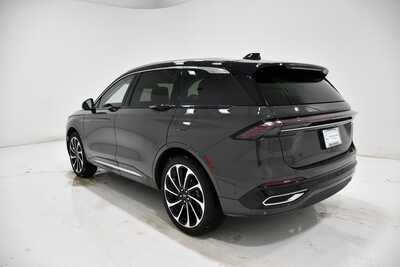 2024 Lincoln Nautilus, $55995. Photo 3