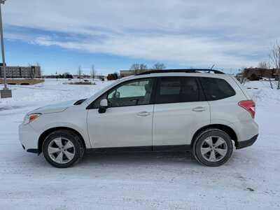 2015 Subaru Forester, $15000. Photo 2