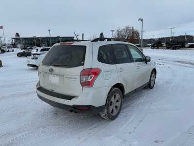2015 Subaru Forester, $15000. Photo 4