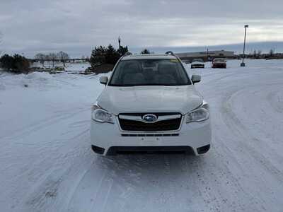 2015 Subaru Forester, $15000. Photo 7