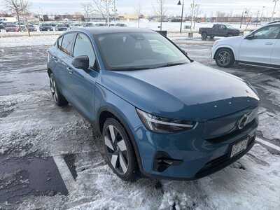 2023 Volvo C40 EV, $22495. Photo 2