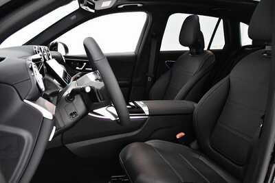 2025 Mercedes-Benz GLC-Class, $49995. Photo 2