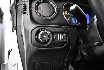 2022 Jeep Wrangler Unlimited, $35000. Photo 11