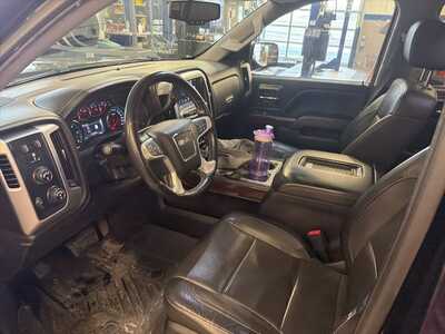 2017 GMC 1500 Crew Cab, $25000. Photo 2