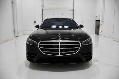 2021 Mercedes-Benz S-Class, $64000. Photo 2
